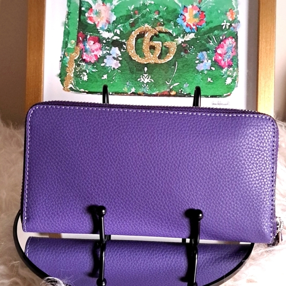 Coach NWOTs Zip Around Wallet - Picture 3 of 16